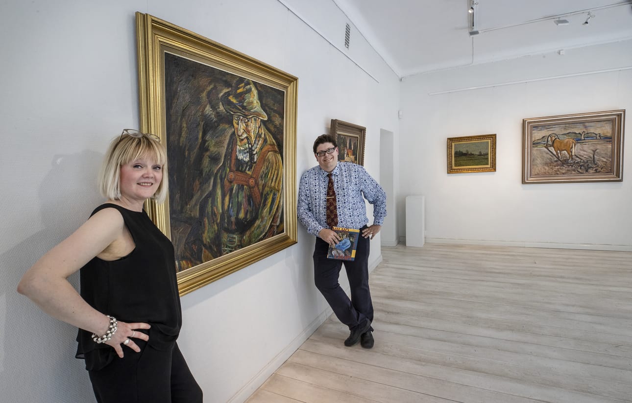 Yhdentoista viikon galleriahiljaisuuden jälkeen MABD:n galleristi Hanna Manninen toi oululaisten nähtäville Timo Korkiamäen Vilho Lampi -kokoelman. Kurikkalaisen lääkärin Lampi-kokoelmassa on 23 teosta.