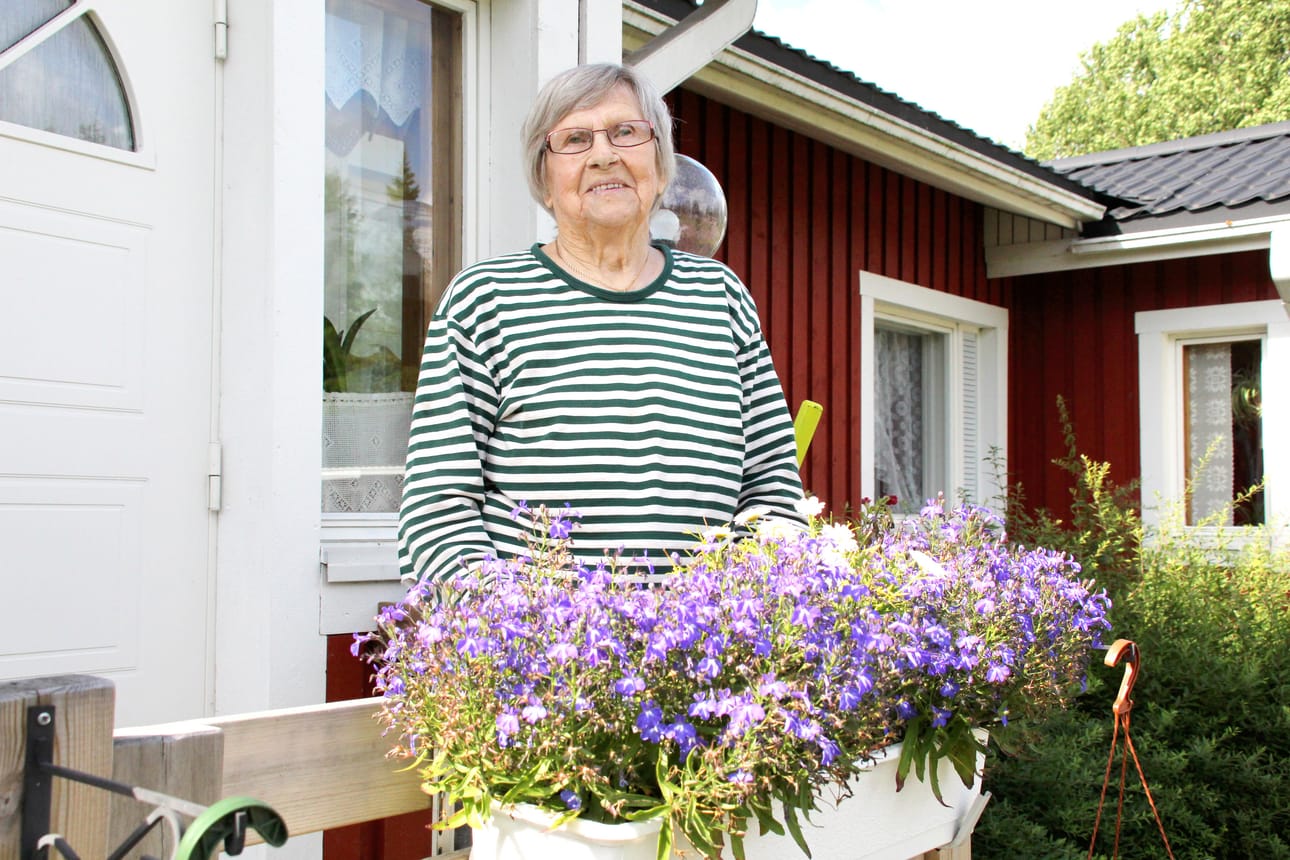 Elämäniloinen Helvi Ruotsalainen on saanut nauttia pitkästä eläkeajasta.