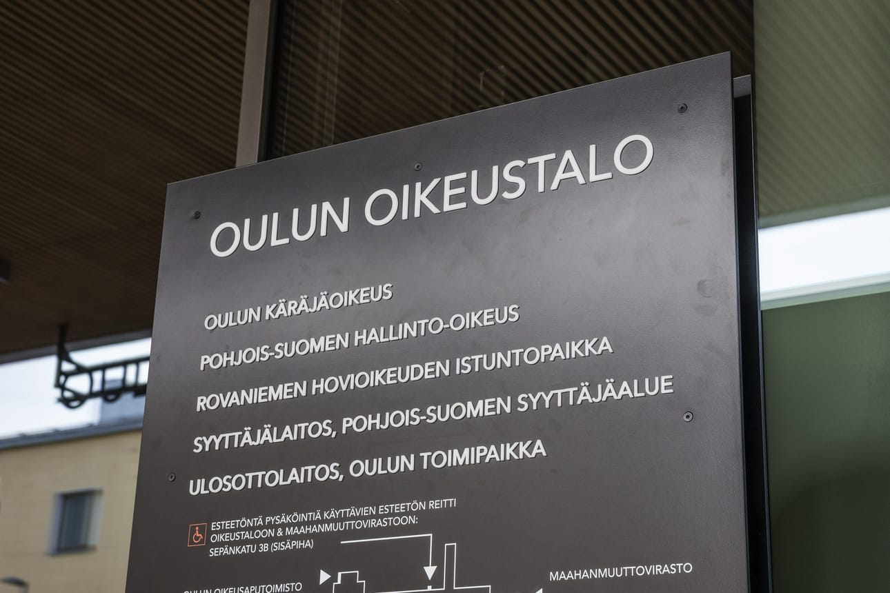 Oulun käräjäoikeudessa käsitellään tänään lapsipuukotuksesta epäillyn miehen vangitsemista. LEHTIKUVA / TIMO HEIKKALA
