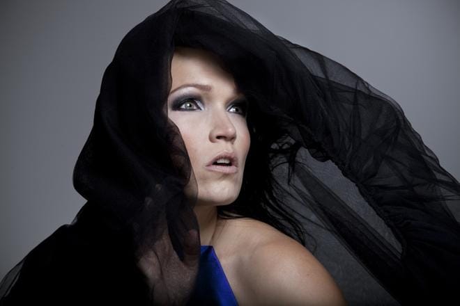 Tarja Turunen lähti Nightwishistä vuonna 2005 yhtyeen jäsenten välisten erimielisyyksien jälkeen.