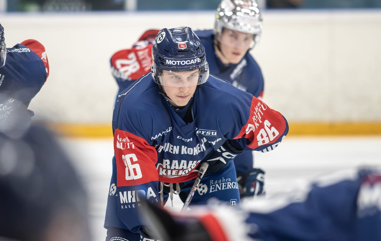 Jeremias Pulska teki raahelaisten ainokaisen osuman ottelussa Muik:a vastaan.