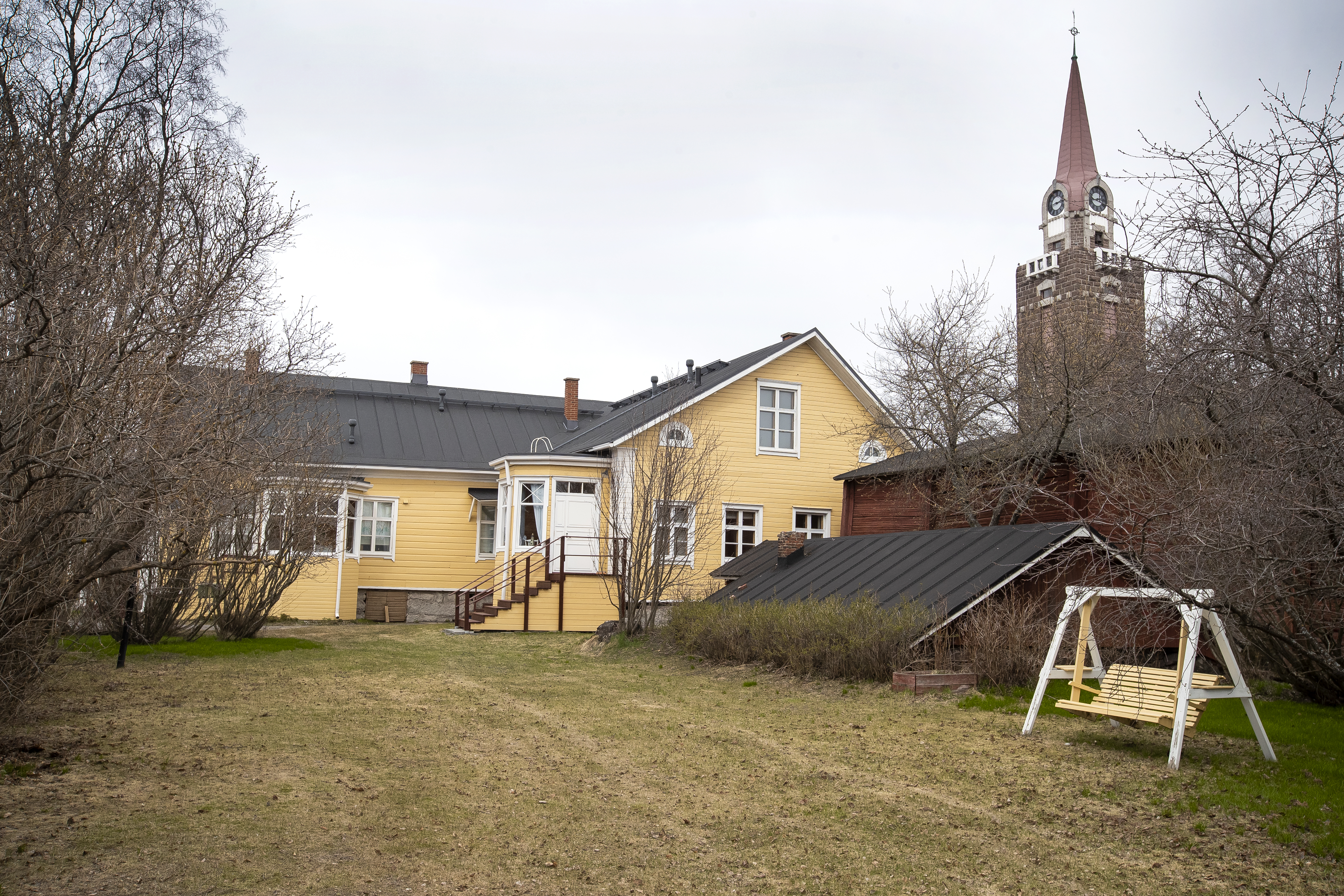 Langin Kauppahuone suunnittelee toimintaa myös kapteeni Himangan talon sisäpihalle.