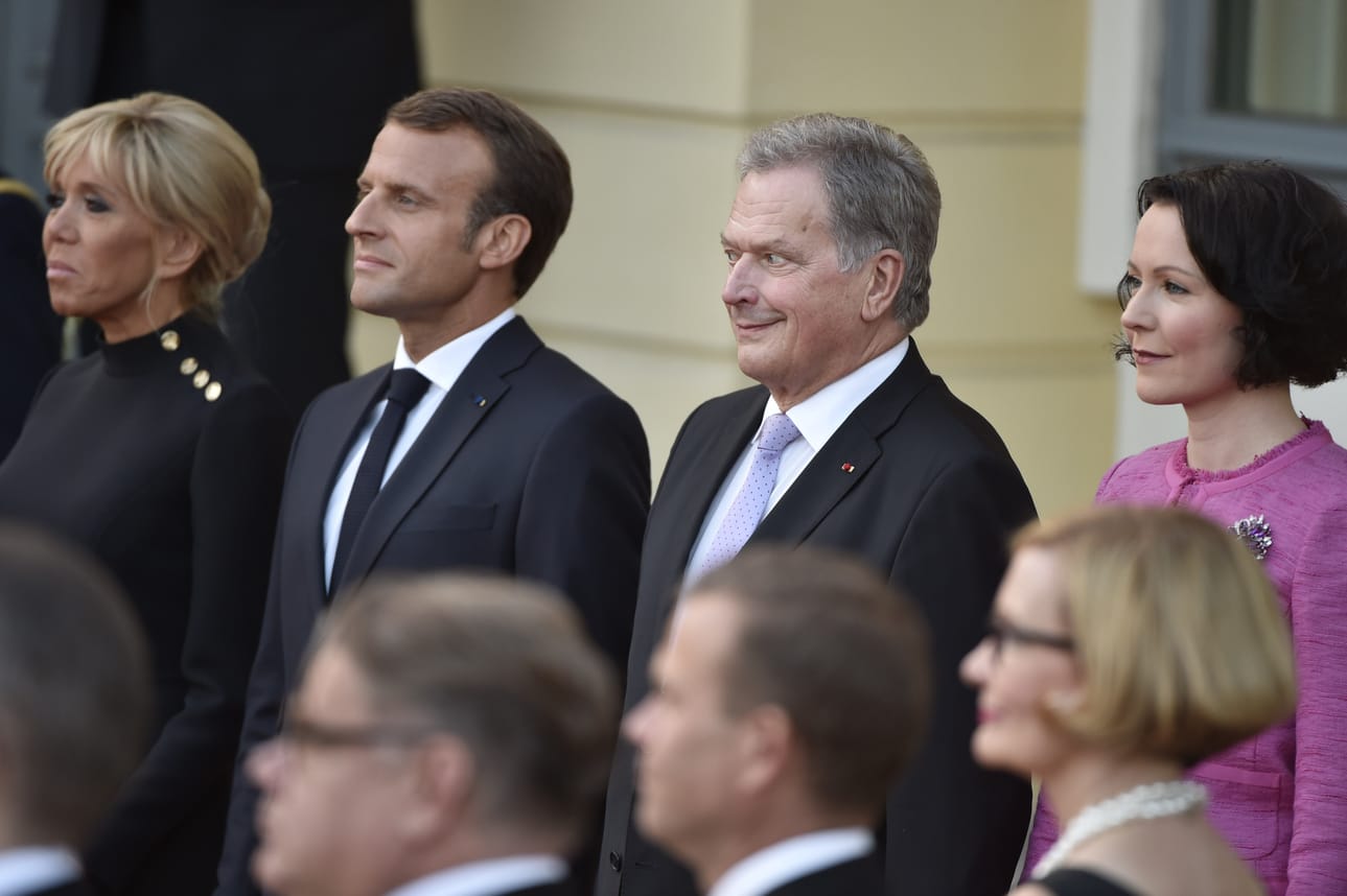 Ranskan presidentti Emmanuel Macron ja hänen vaimonsa Brigitte Macron tapasivat Suomessa ensimmäisen kerran tasavallan presidentin Sauli Niinistön ja rouva Jenni Haukion