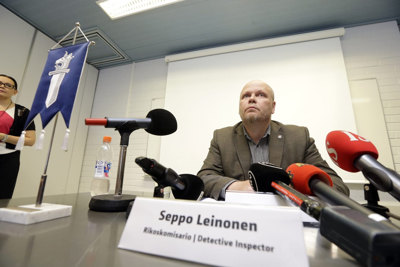 Rikoskomisario Seppo Leinonen tiedotti tutkinnan etenemisestä kesäkuussa.