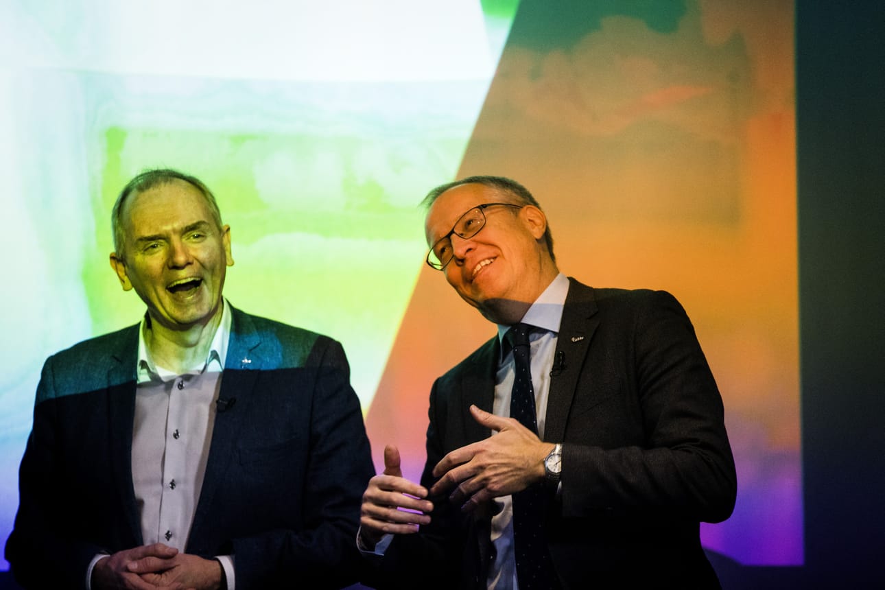 Norjalaisen Orklan edustajat infossa torstaina Helsingissä: vasemmalla Rabbe Wikström ja oikealla Håkon Mageli.