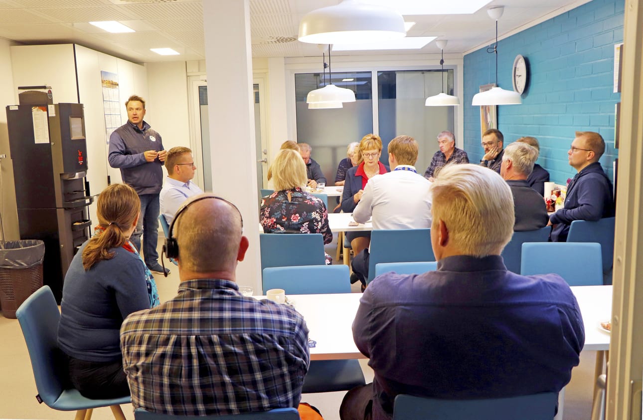 Pudasjärven Kehitys Oy:n yritysneuvoja Auvo Turpeinen puhui yrittäjien aamukahveilla Yrittäjän päivänä. Menossa on monelaista toimintaa yrittäjyyden tukemiseksi.