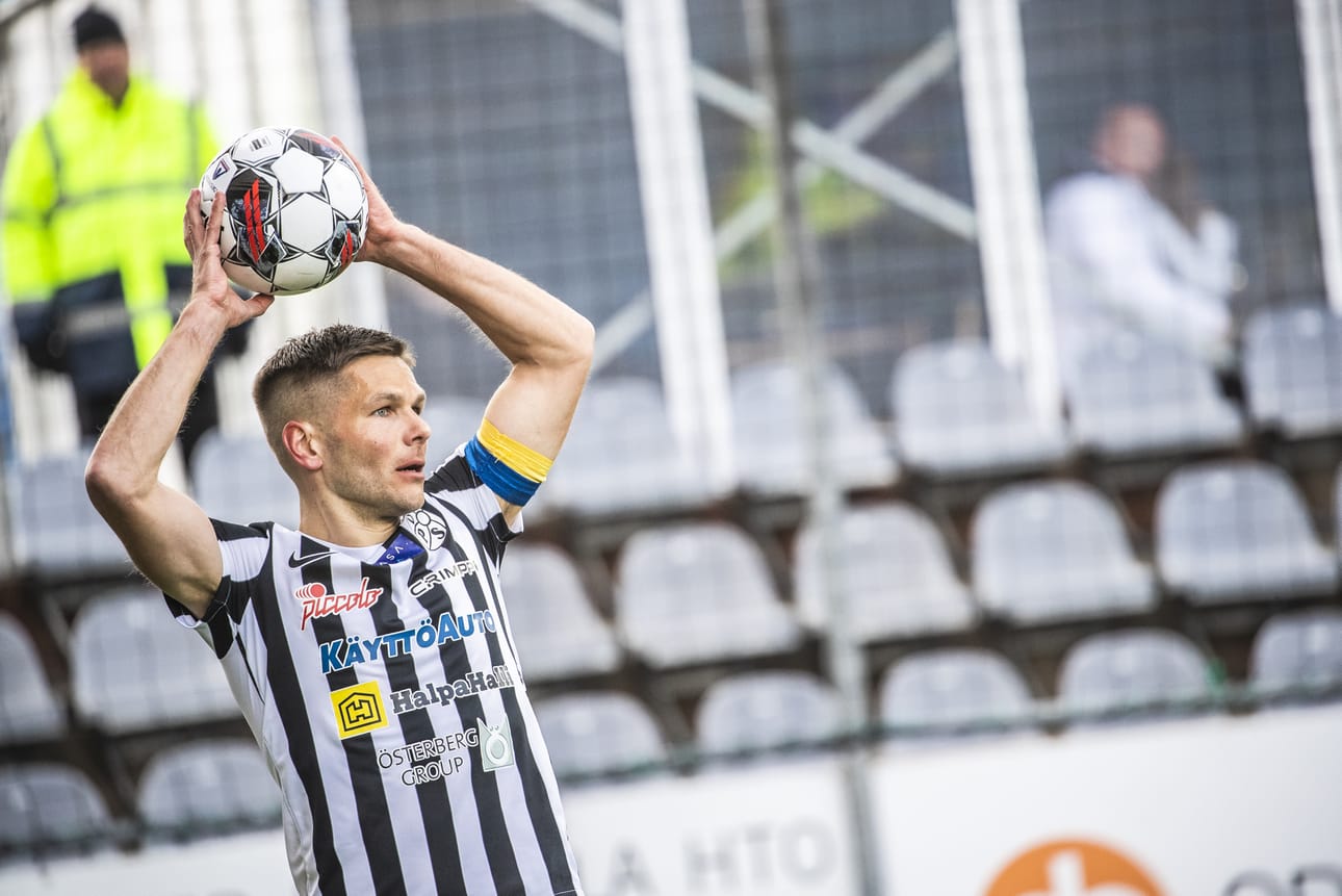 Sebastian Strandvallin polvileikkaus onnistui hyvin.