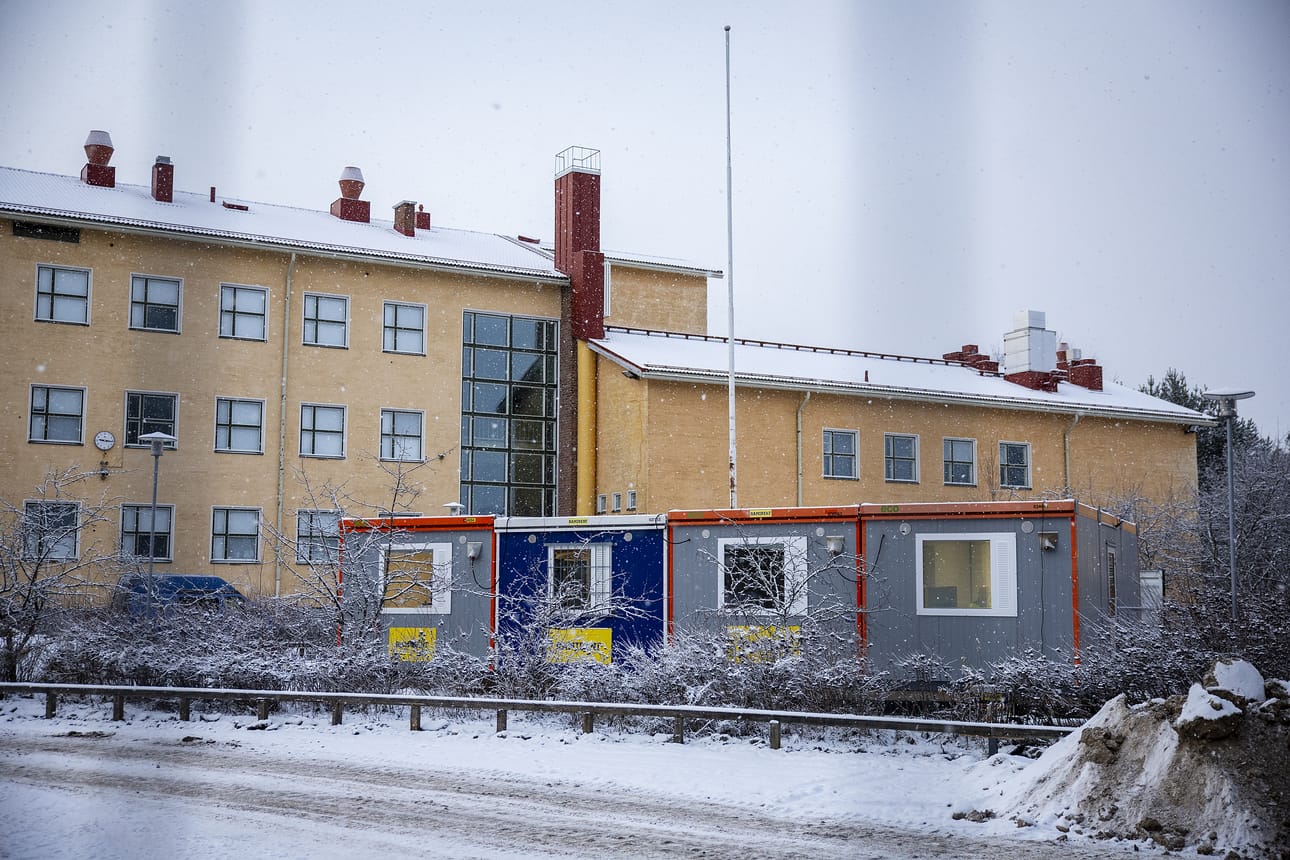 Nyt purettava koulu on rakennettu vuonna 1955.