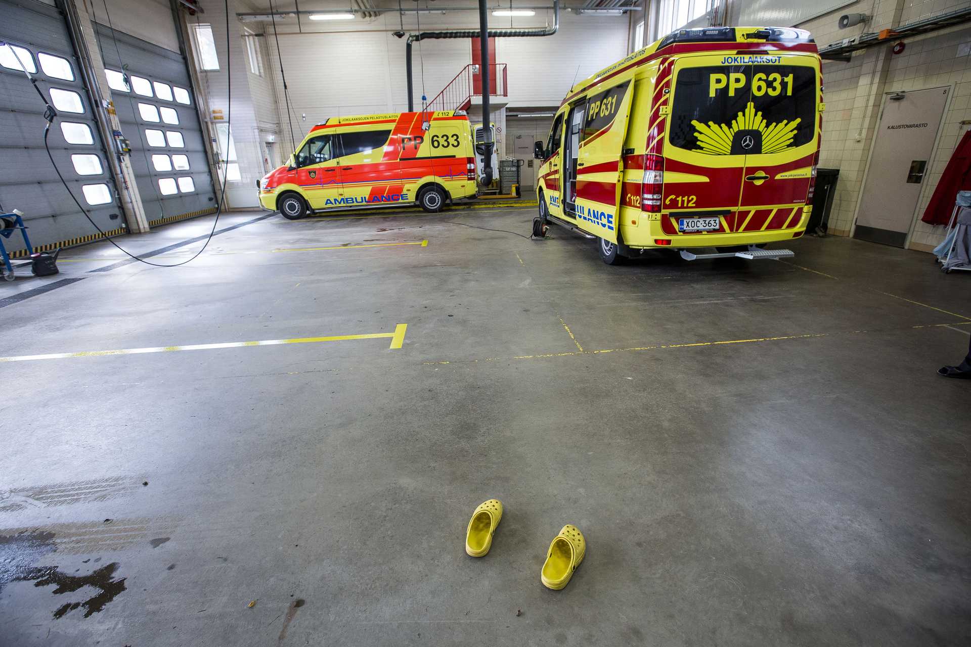Myös ensihoito on nyt paloaseman tiloissa.