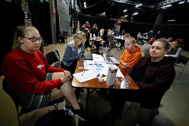 Maria Helinin, Piia-Marika Jokelan, Juha Saarisen ja Miska Lahtisen ryhmä kehitti lapsille ja nuorille pelillistä tapaa tutustua taiteeseen. KUVA: KARI LÖFHJELM