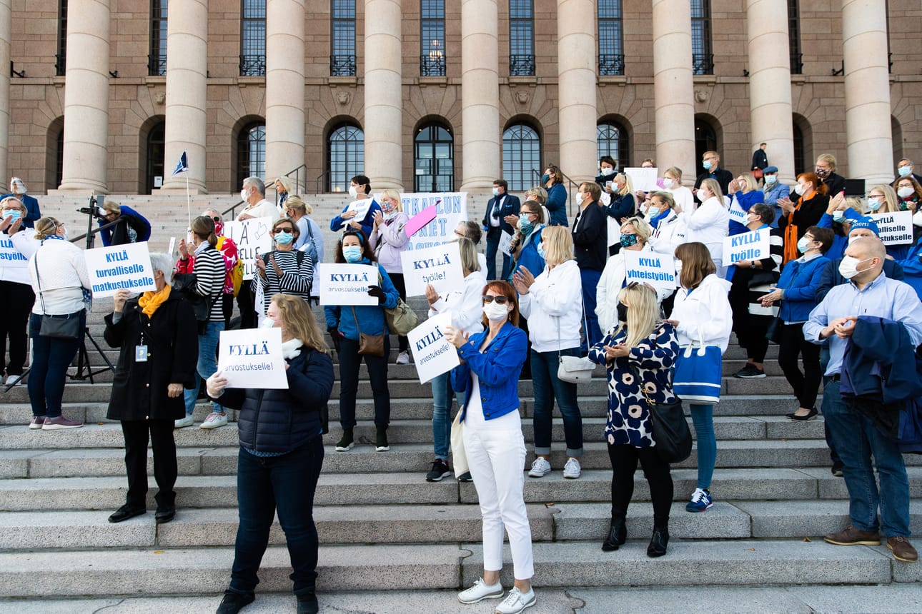 Matkailuala osoitti mieltä kaksi viikkoa sitten rajoituksia vastaan. Nyt matkailun karanteeni lyhenee kymmeneen päivään.