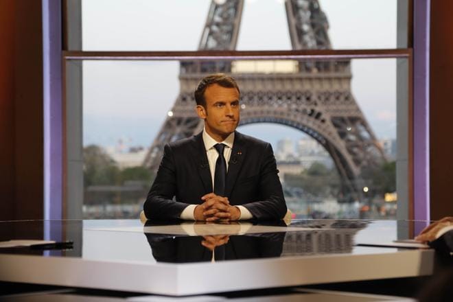 Toimittajia karttava Ranskan presidentti Emmanuel Macron antoi sunnuntaina toisen televisiohaastattelunsa neljän päivän sisällä. Siinä hän puolusti Syyrian iskuja, jotka herättivät tuoreeltaan kritiikkiä niin Ranskan vasemmiston kuin oikeiston riveissä. KUVA: FRANCOIS GUILLOT / EPA