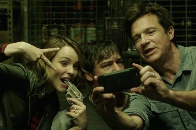 Rachel McAdams ja Jason Bateman ovat peliharrastajia, joiden taidot joutuvat koetukselle, kun pelistä tuleekin totista totta.