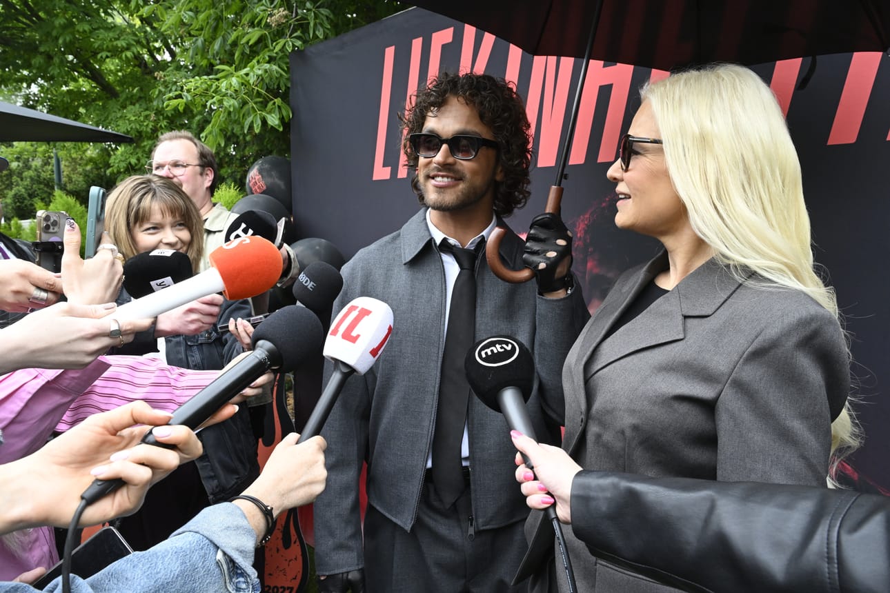 Suomen euroviisuedustajat Pete Parkkonen ja Linda Lampenius kertovat, että heistä on pidetty hyvää huolta Itävallan Wienissä.