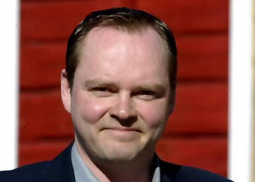 Ensimmäiseksi varapuheenjohtajaksi valittu Kalliorinne voitti äänestyksessä espoolaisen kansanedustajan Kari Uotilan.