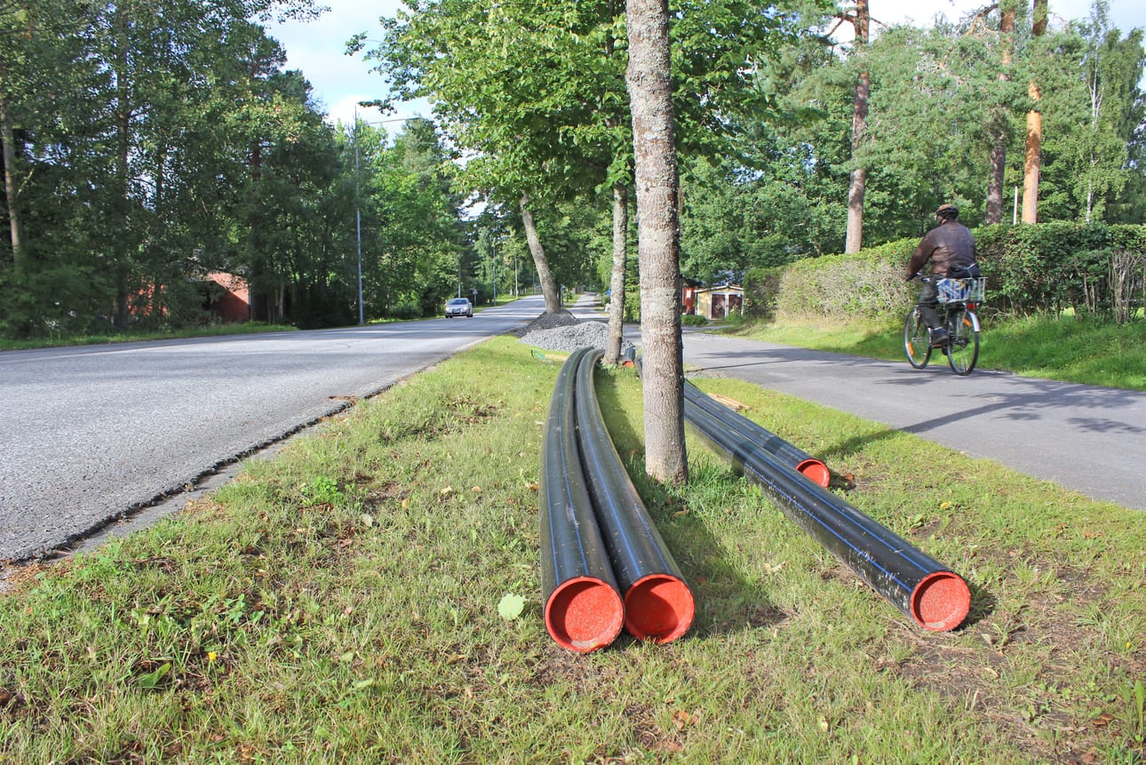 Alavudella on ajankohtaisena rakentamisena vesijohtolinjan uusiminen Salmentien varrella.