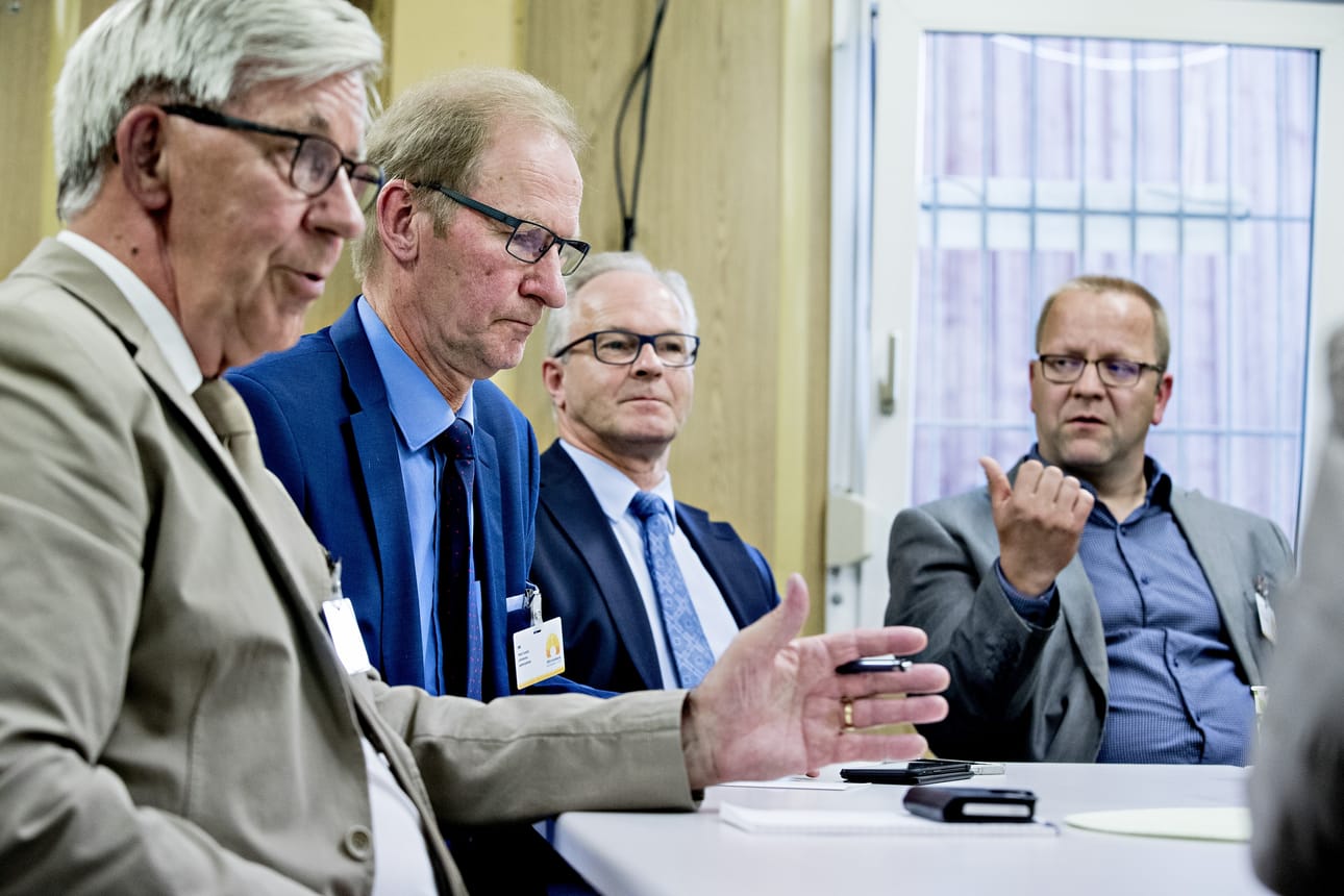 Johtokunnan varapuheenjohtaja Valde Palola, puheenjohtajana jatkava Matti Taskila, SRK:n pääsihteeri Juha Kaarivaara ja yhdistyksen viestintäpäällikkö Olli Lohi keskustelivat vanhoillislestadiolaisliikettä askarruttavista asioista.