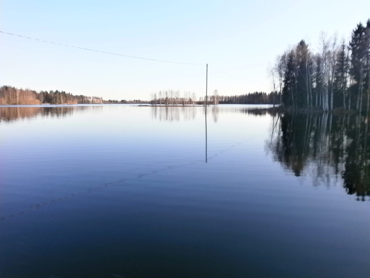 Siikalatvan Mankilan kylässä pellot ovat muuttuneet järviksi.