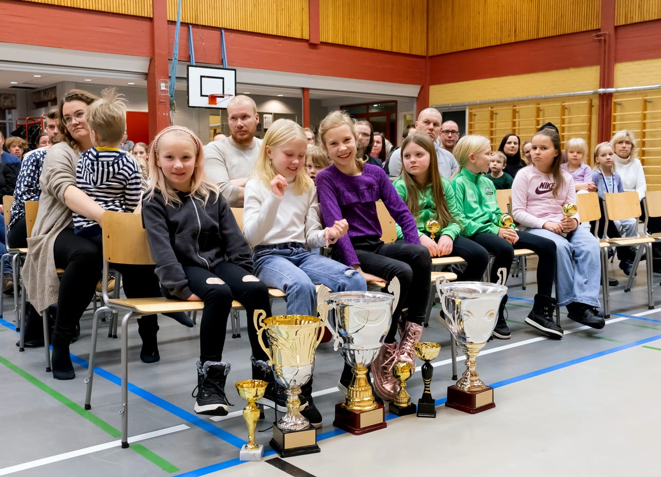 Härmäsalissa pidettyssä tilaisuuden jaettiin pokaalit ja mitalit mutta nautittiin myös juhlakahvit. Tarjoilusta vastasi lukion kansainvälisyysryhmä.