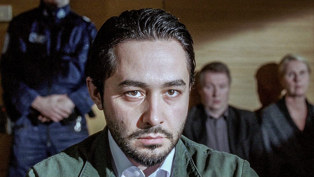 Khaledilla (Sherwan Haji) on vakavat paikat Aki Kaurismäen pakolaistarinassa. Kuva: Yle Pressi