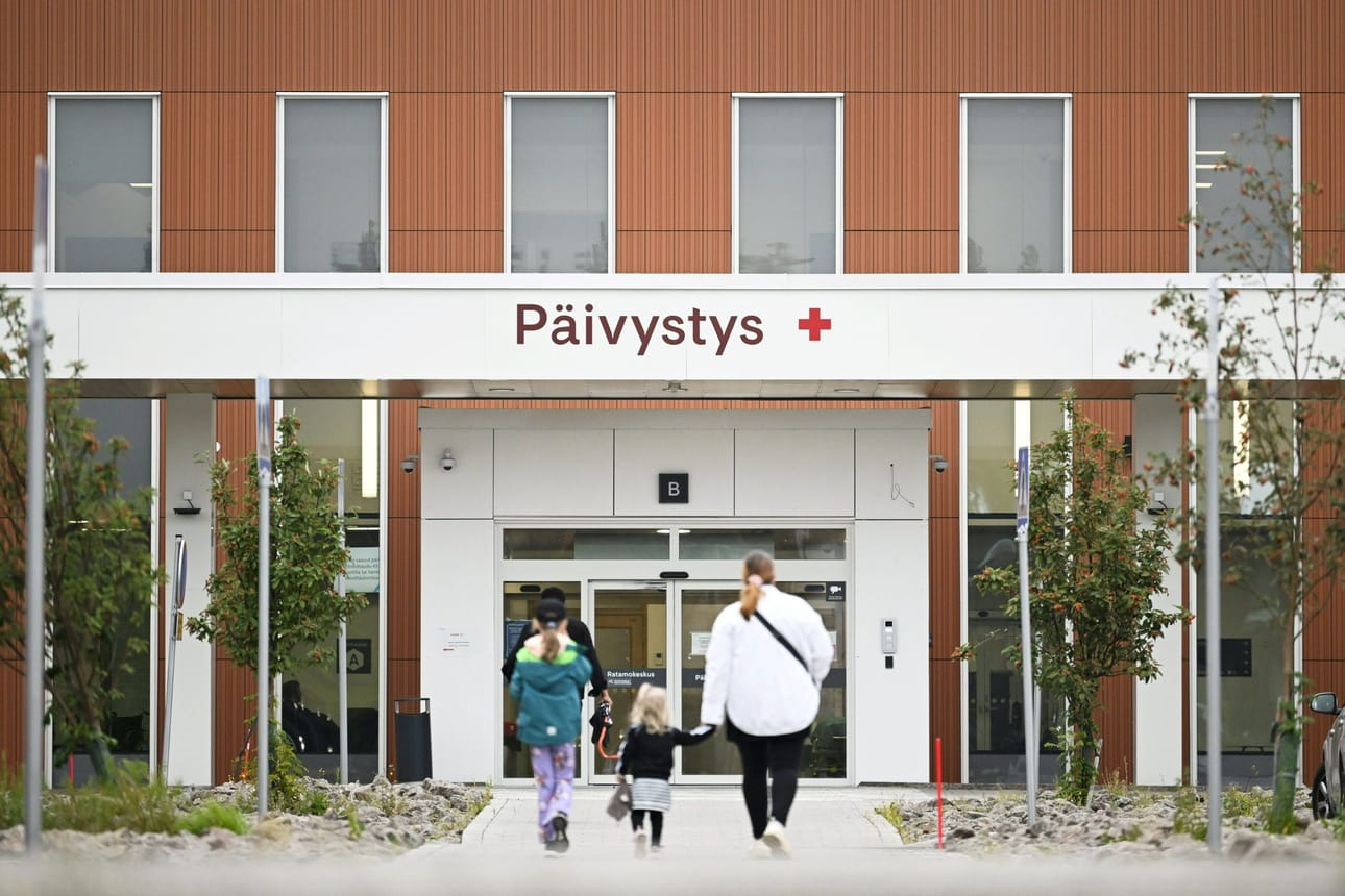 Etenkin Kouvolan Ratamokeskuksen sairaalan ympärivuorokautisen päivystyksen kohtalo on saanut julkisuudessa huomiota osakseen. LEHTIKUVA / Mikko Stig