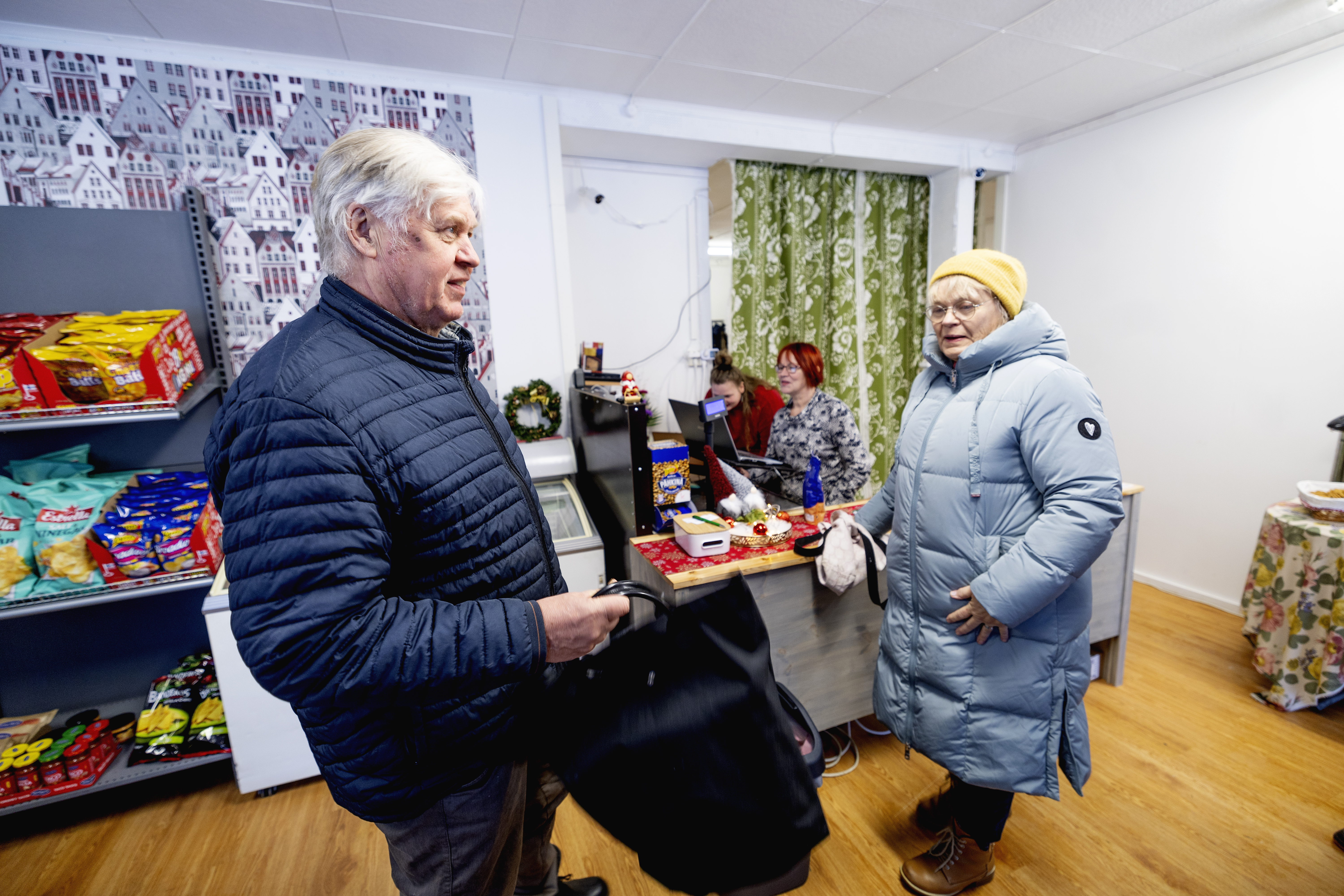 Jaakko ja Tuula-Kaisa Ristimäki olivat lähteneet  yhdessä ruokaostoksille.