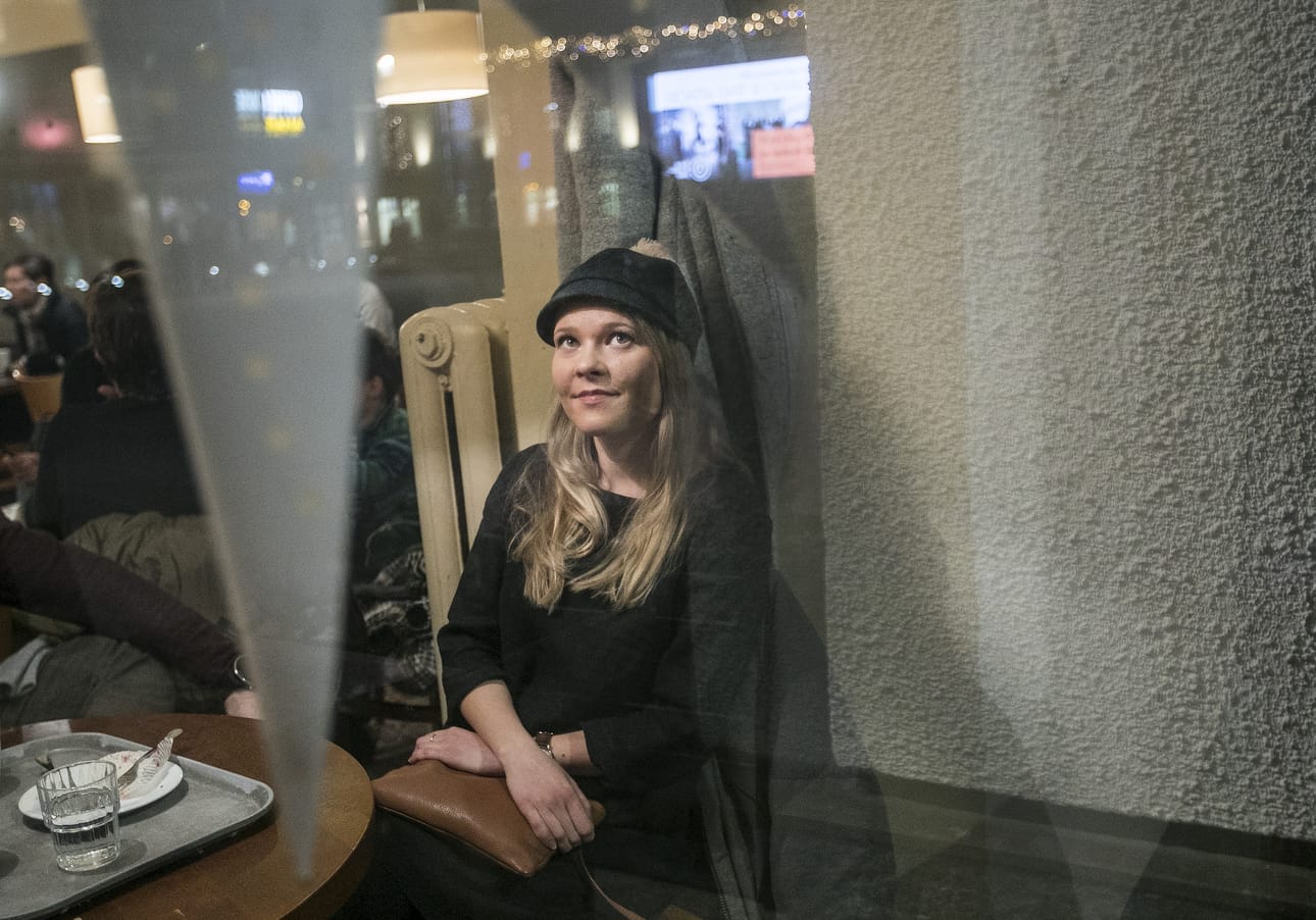 Fanny Haverinen sanoo tulleensa entistä varovaisemmaksi seksuaalirikosvyyhden vuoksi. Myös hänen kaveriporukassaan kavereiden perään on katsottu entistä tarkemmin ja toisista on pidetty huolta illanvieton jälkeen.