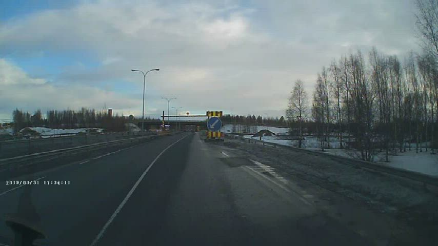 Hurjaa vauhtia tietyömaan kohdalla