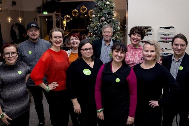 Vaasan vaalipiirin vihreillä on tällä hetkellä 14 kansanedustajaehdokasta. Kuvassa heistä on kymmenen. Ehdokasjoukkoon mahtuu vielä kaksi nimeä. KUVA: PAULA KASKIMAA
