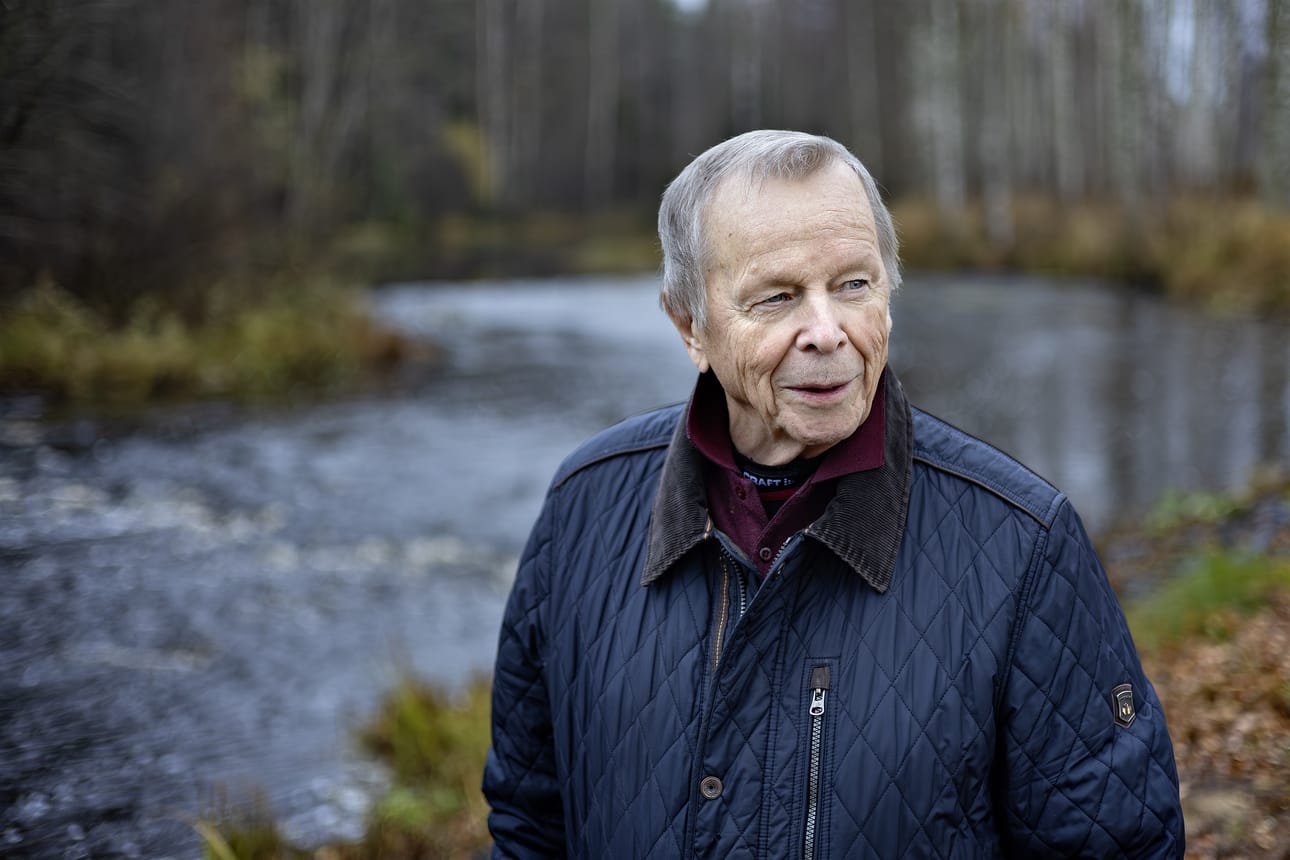 Ossi Hjelt toimi Kokkolan vesipiirin johtajana vuosina 1978–1996.