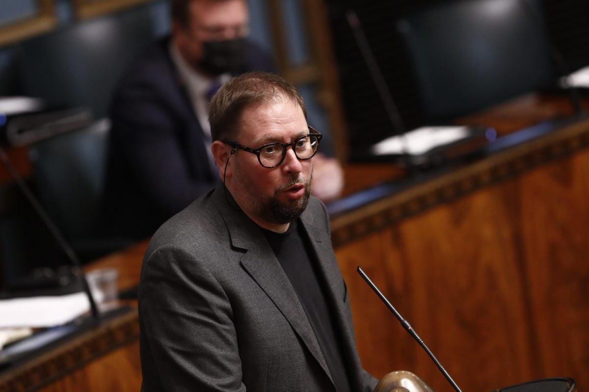 Kansanedustaja Paavo Arhinmäen (vas.) johtama Valtion liikuntaneuvosto tuomitsee kaikenlaisen liikuntatutkijoihin kohdistuvan vaikuttamisen ja häirinnän. Arkistokuva. LEHTIKUVA / Roni Rekomaa