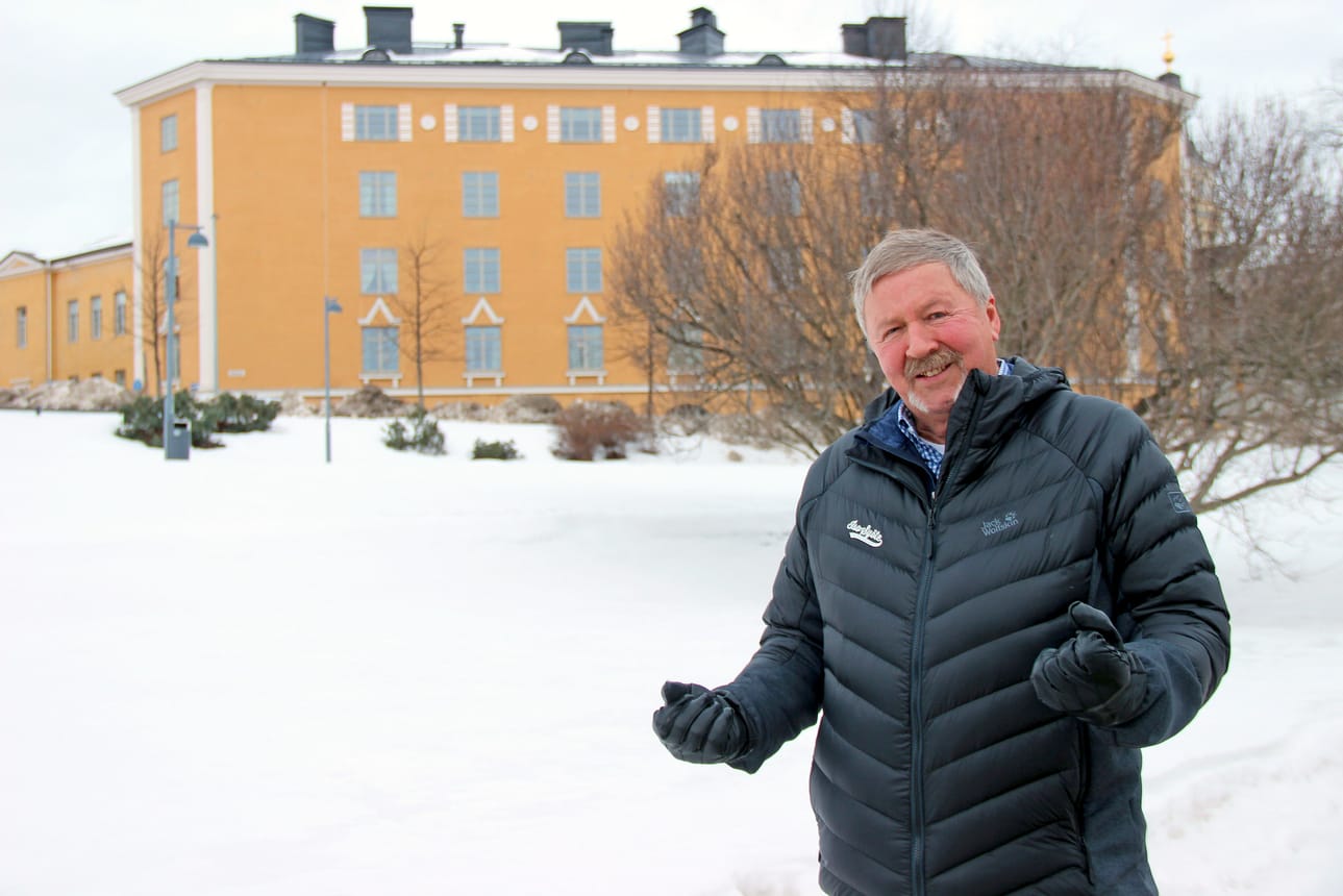 Vastikään 70 vuotta täyttänyt Jorma Terentjeff on luopunut useista hallitusten jäsenyyksistä ja keskittänyt toimintaansa matkailualalle. Hän on kuitenkin mukana Pudasjärven Kehitys Oy:n hallituksessa, vaikka ei ole yhtiössä omistajana. –Nyt peräänkuulutetaan Pudasjärvelle yrittäjyyttä, hän toteaa ja toivoo Syötteen kehityksen toimivan pontena paikalliselle yritystoiminnalle.