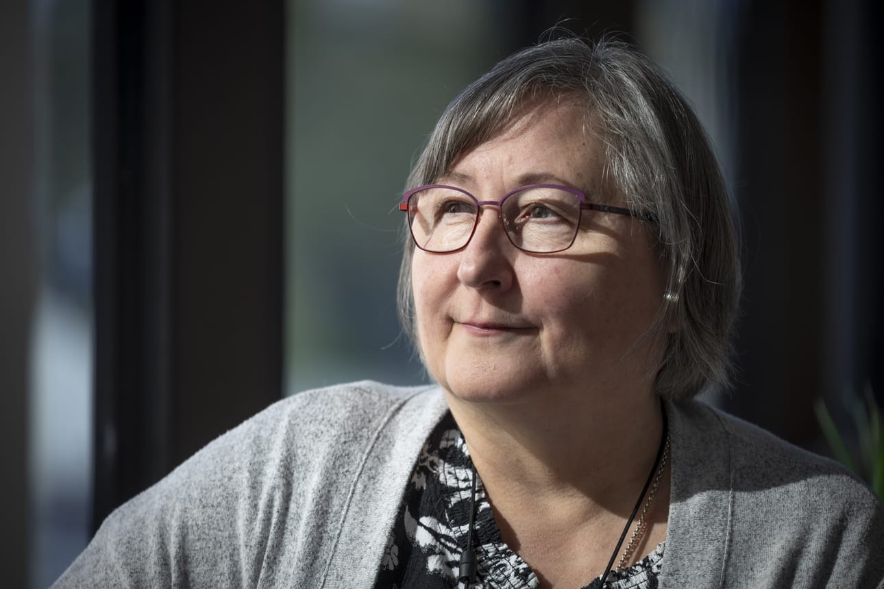 Vappu Kangas ajattelee, että jaettu suru on helpompi kantaa.