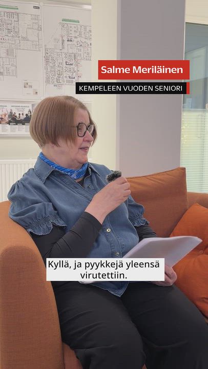 Nuoret ja vuoden seniori puhuvat kielestä