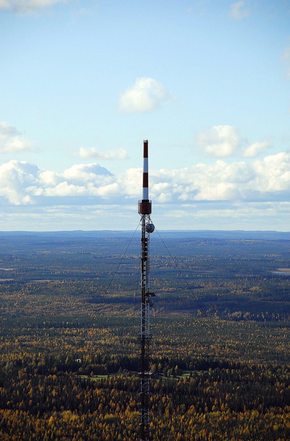 Kuvassa kyseinen Sodankylän Vuotson radio- ja tv-asema. Arkistokuva.