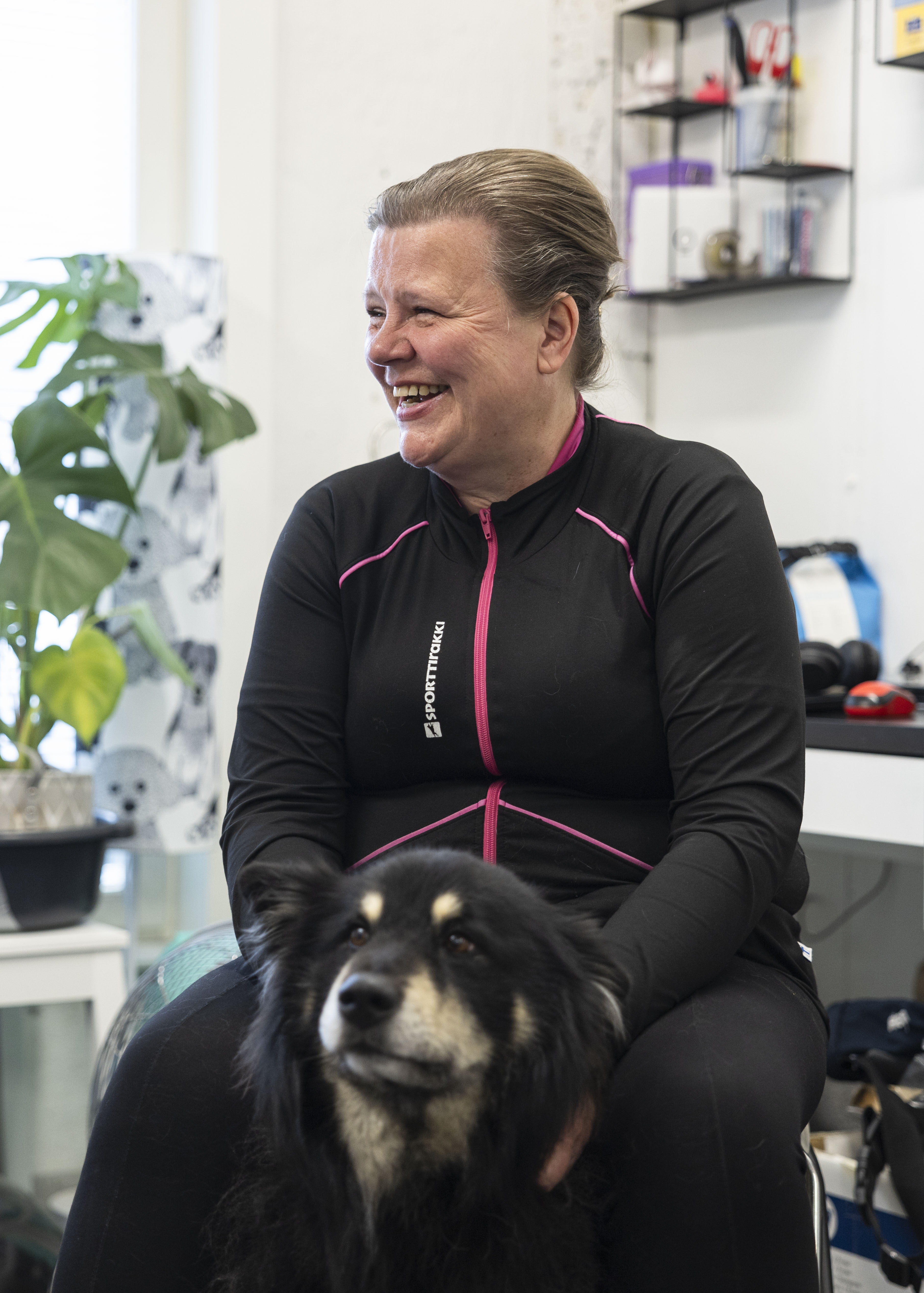 Sitkeydellä oopperalaulajaksi, samalla "apinanraivolla" koirat loistavat näyttelyissä – "Sisuunnuin tuomareiden huonoista arvioista"