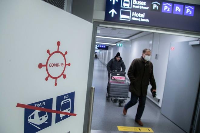 Matkalle lähtijän pitää itse varmistaa kohdemaan senhetkiset maahantulo- ja karanteenimääräykset ja ottaa huomioon Suomeen palaajan karanteeni- ja testaussuositukset. KUVA: Mauri Ratilainen