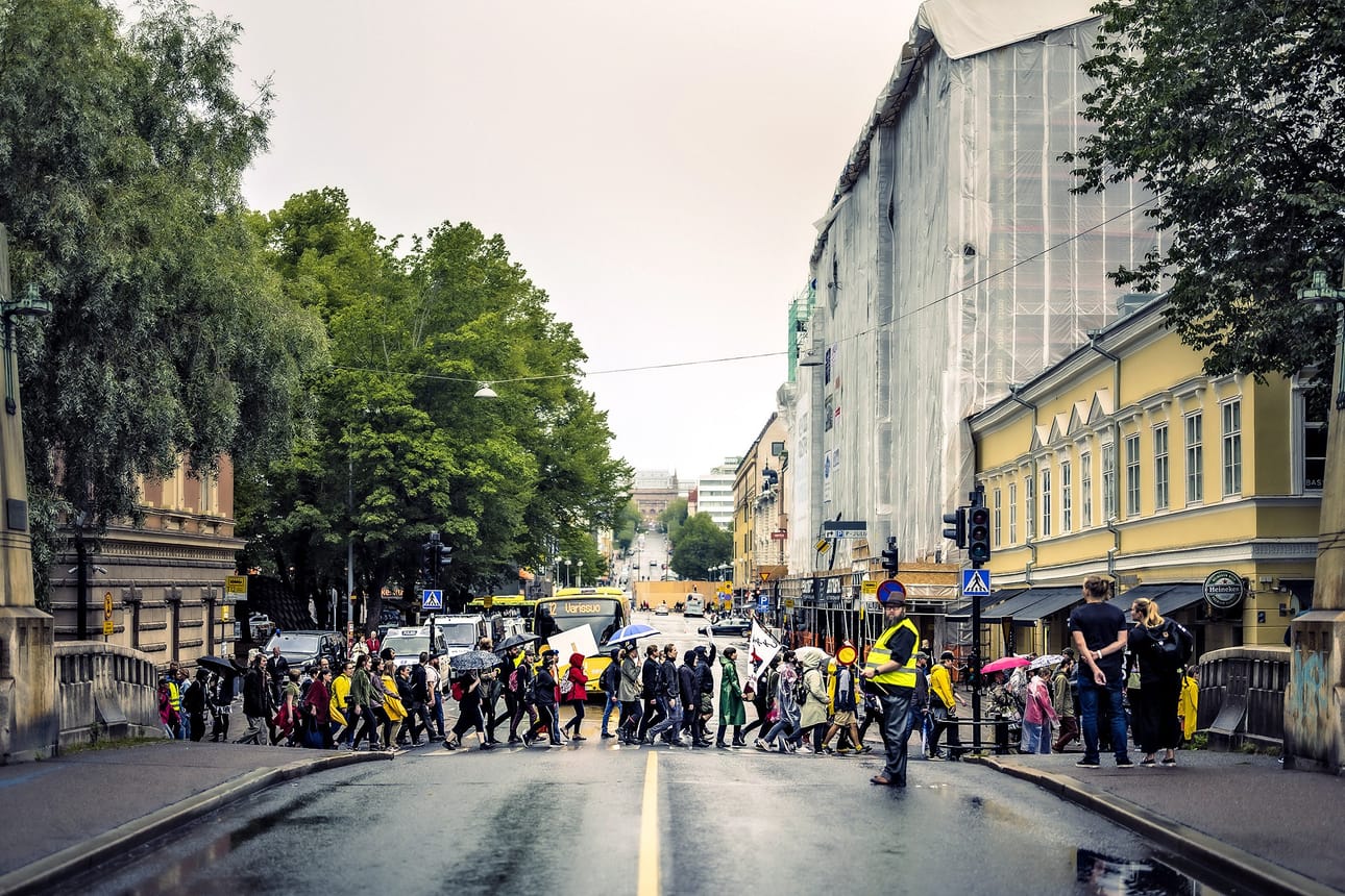 Turku ilman natseja -mielenosoitukseen osallistui poliisin arvion mukaan 500 ihmistä.