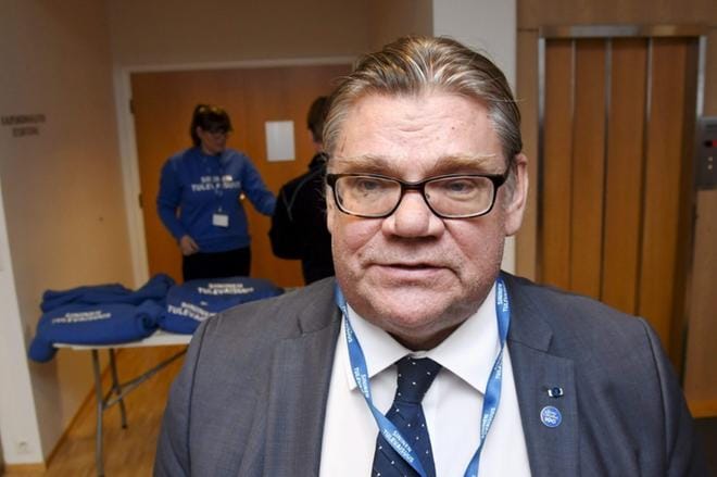 Perussuomalaisten pitkäaikainen puheenjohtaja, sinisten kansanedustaja Timo Soini Sinisen tulevaisuuden ensimmäisessä puoluekokoksessa Tampereella lauantaina. LEHTIKUVA / MARKKU ULANDER