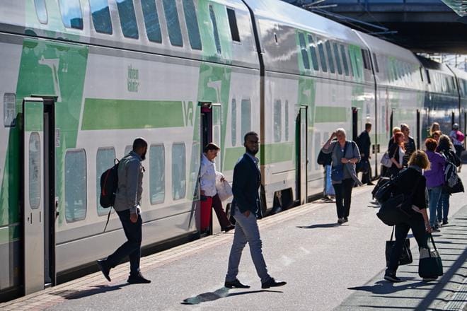 Pohjalaisten junamatkustaminen on kovassa nousussa. Vaasan ja Seinäjoen välisille junavuoroille riittää kysyntää yhtä paljon kuin Tampereen ja Turun välisille junavuoroille, vaikka etelän kaupungit ovat väkimäärältään yli kolminkertaisia. KUVA: SAMPPA TOIVONEN