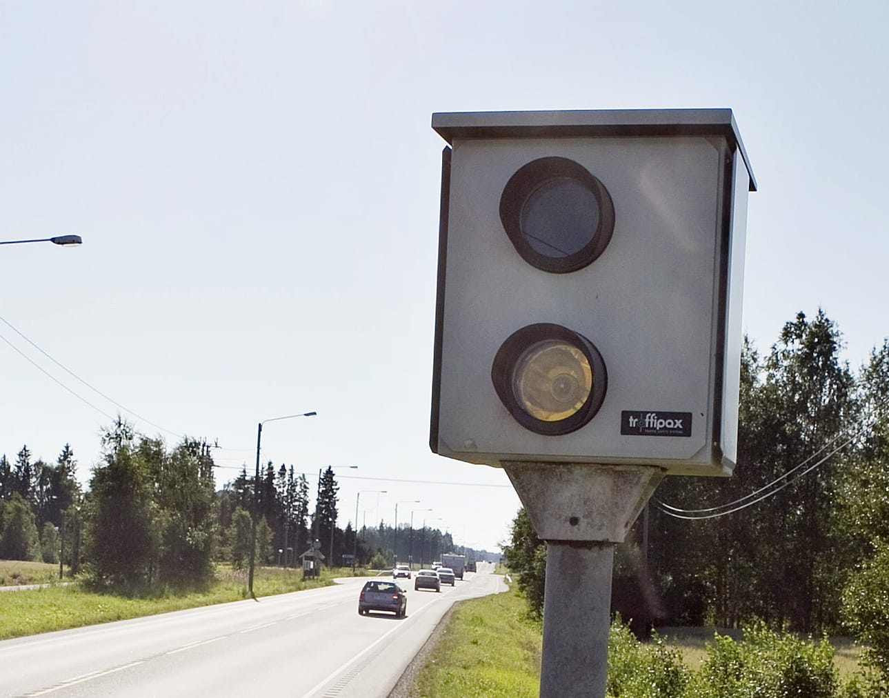 Poliisi aloittaa valvontatempauksensa keskiviikkona aamukuudelta. Liikennettä valvotaan automaattien lisäksi perinteisin keinoin.