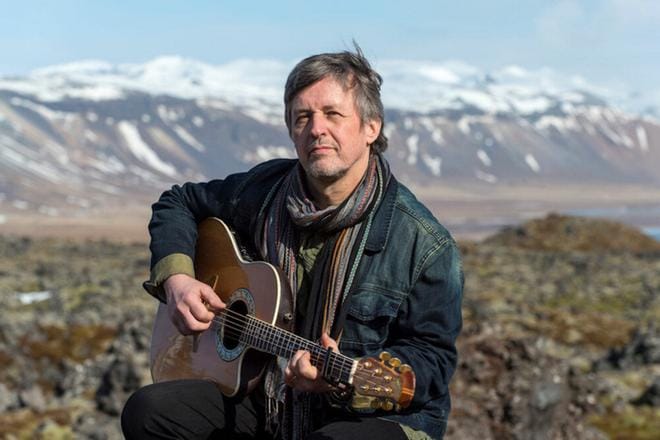 Pekka Simojoen musiikkia kuullaan Majataloillassa Alajärvellä.