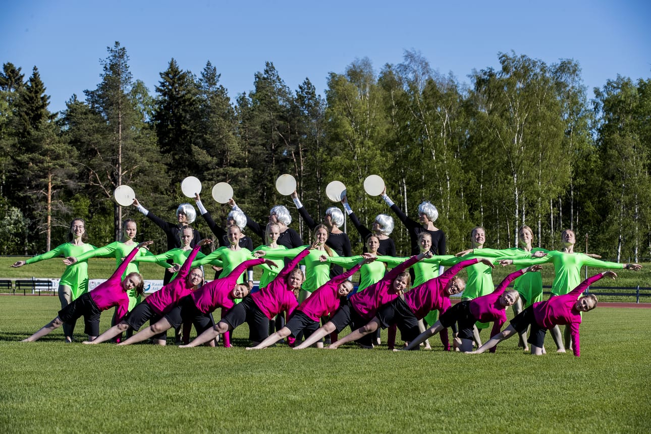 Raahen Naisvoimistelijat lähtee Gymnaestradaan.