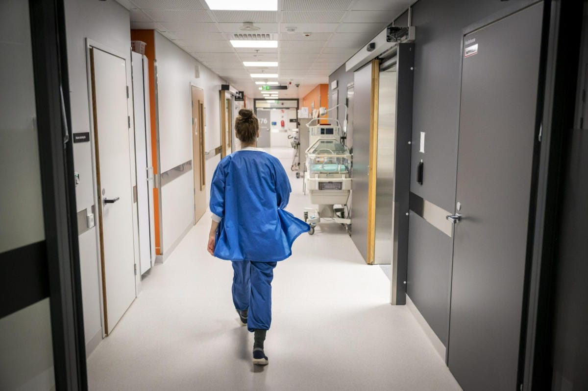 Tutkijan mukaan etäisyyttä ei koeta niin ongelmallisena väestötiheydeltään suuremmilla alueilla, mutta etäisyys voi nousta ongelmaksi harvemmin asutuissa Itä- ja Pohjois-Suomessa. LEHTIKUVA / MISKA PUUMALA