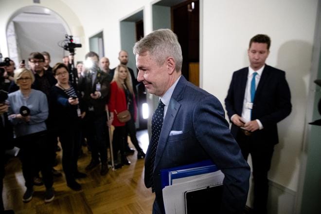 Ulkoministeri Pekka Haavisto (vihr.) ei vielä pääse piinasta, sillä jälkipyykki jatkuu lähiaikoina. KUVA: Joel Maisalmi