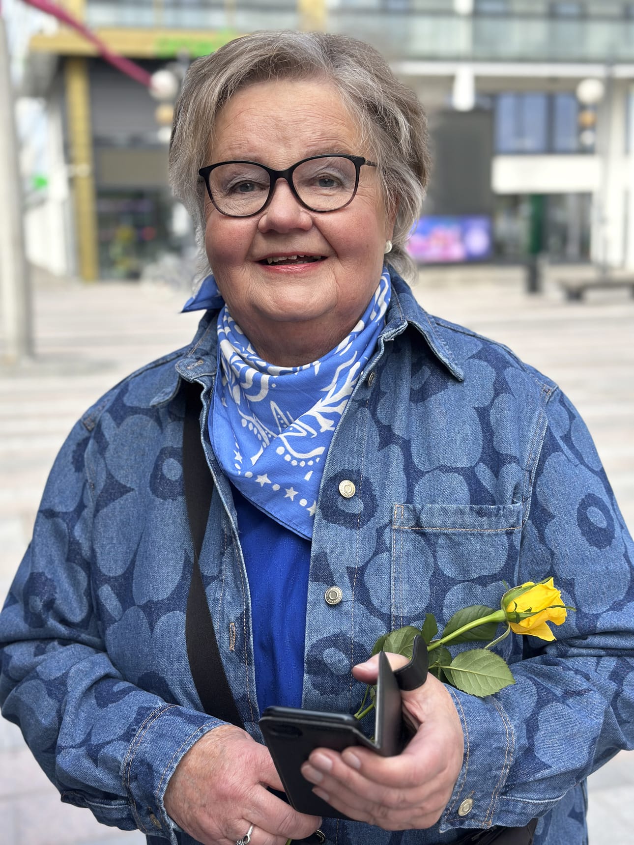 – Pitkäjännitteisyyttä ja hyvää mieltä. Hyväksy toiset sellaisena kuin he ovat. Nämä opit olen antanut edelleen omille lapsille ja lastenlapsille, Anneli Airaksinen kertoo.