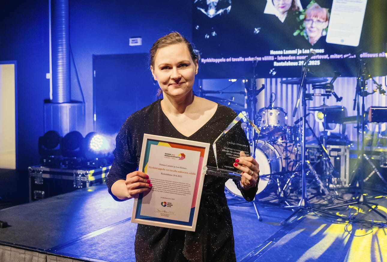 Rantalakeuden päätoimittaja Henna Lammen juttu palkittiin Suurilla Lehtipäivillä Jyväskylässä.