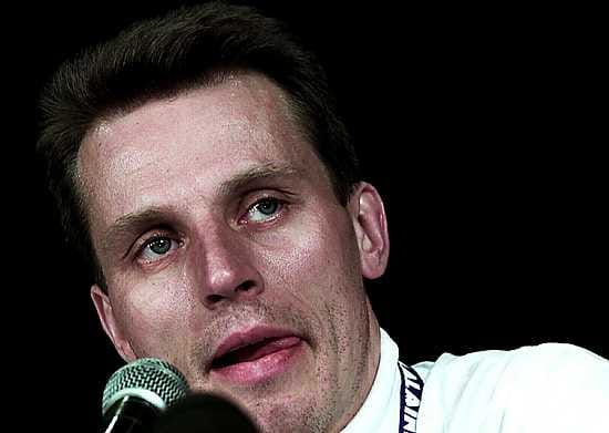 Kari-Pekka Kyrön tarina on muuttunut sitten Lahden MM-kisojen tiedotustilaisuuden vuonna 2001.