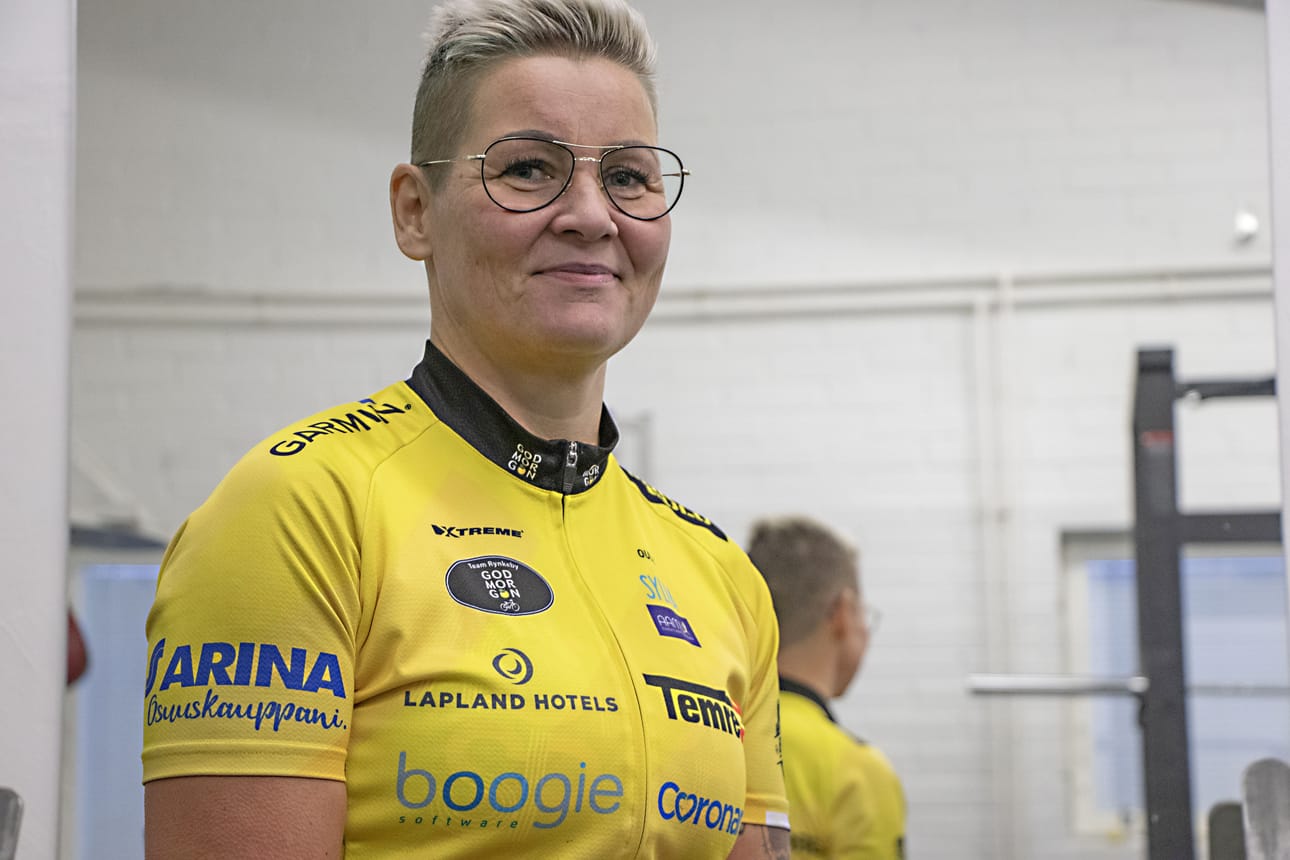 Sanna Toppila on jo aloittanut pyöräilymatkan kohti Pariisia. Talvikaudella hän rakentaa peruskuntoa muun muassa kuntosalilla.