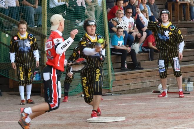 Tero Rantakangas oli kaikki lohkot huomioiden runkosarjan tehokkaimpia pelaajia. Hän teki 15 ottelussa kuusi kunnaria, löi sekä toi 33 juoksua. Rantakankaan edellään tilastoissa oli vain Antti Toivola, joka hänkin pelaa APV:ssä. KUVA: KALEVI VIITA
